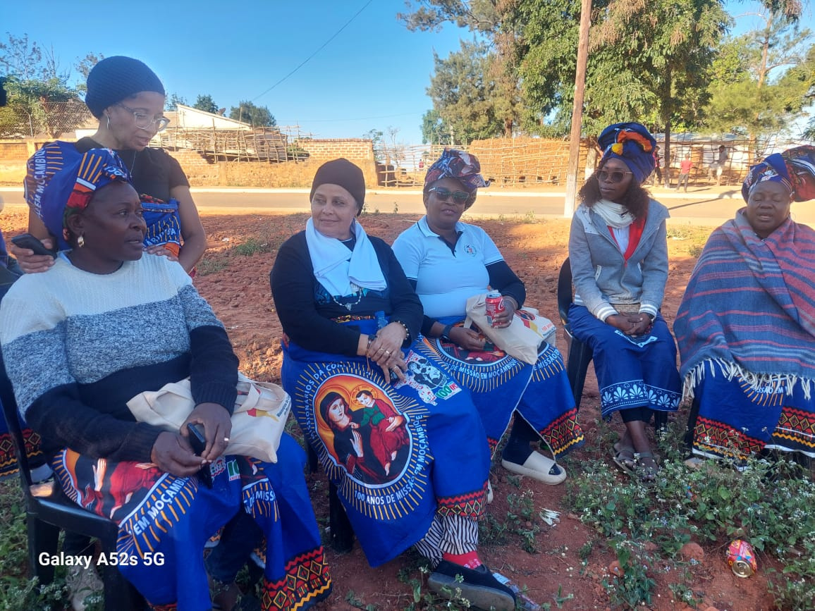 Mulher que é Mulher: na Vida Doméstica, Familiar, Social, Política e Económica