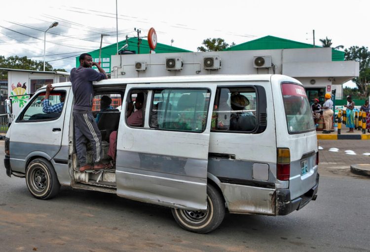 Crónica: Quando a autonomia se confunde com auto-suficiência